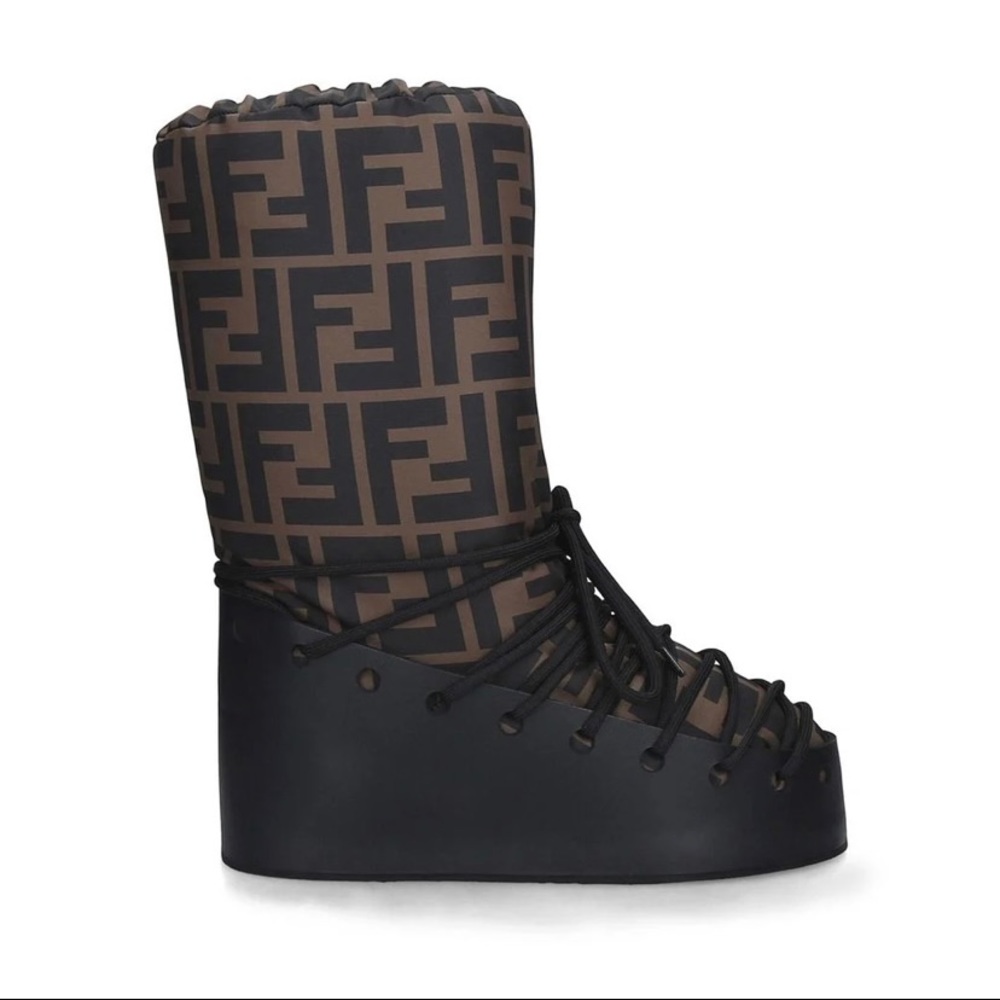 Fendi snow boots